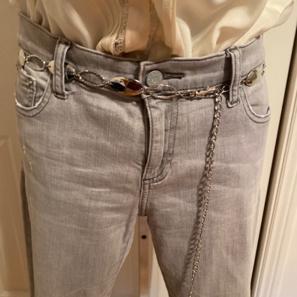 GAP Girlfriend Distressed Jeans - Picture 3 of 15